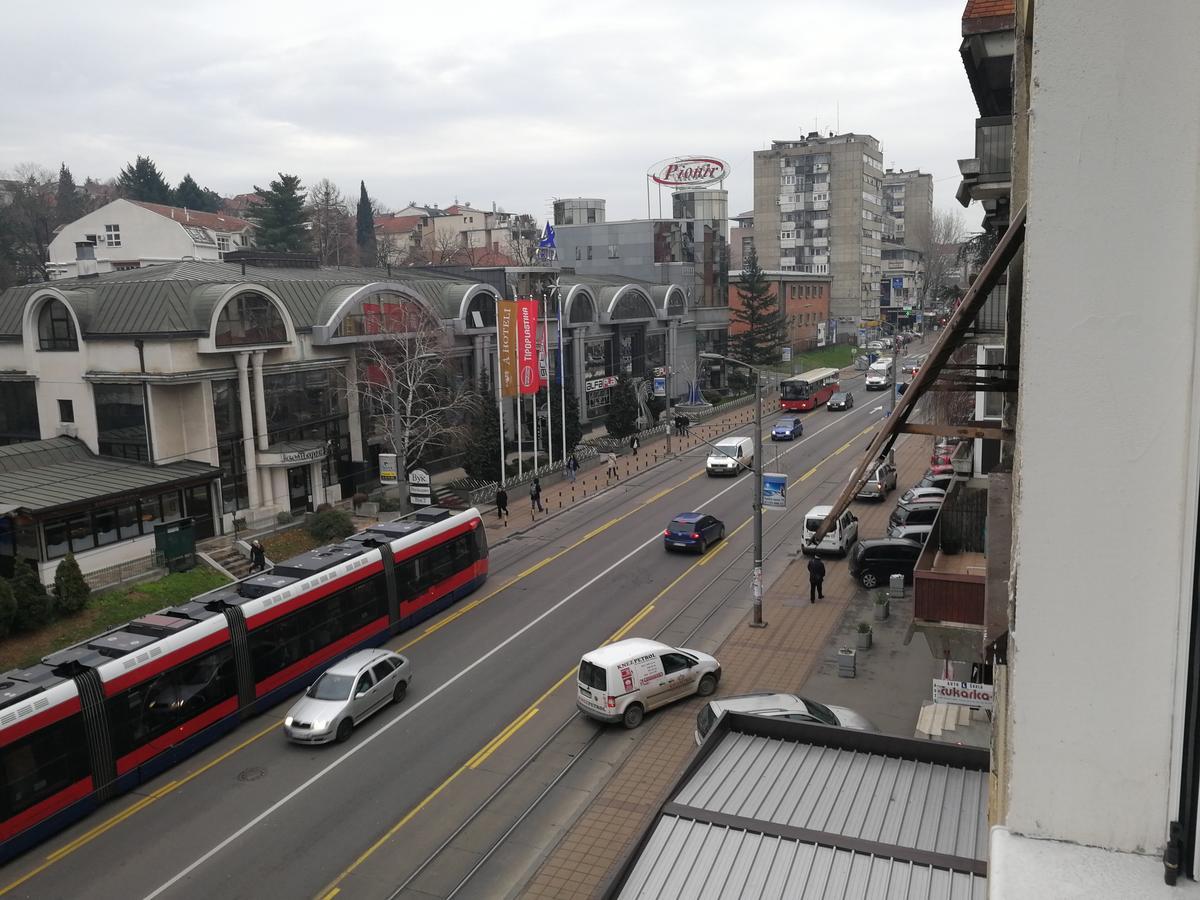 Apartment Oasis Banovo Brdo-Ada Ciganlija Belgrad Exterior foto